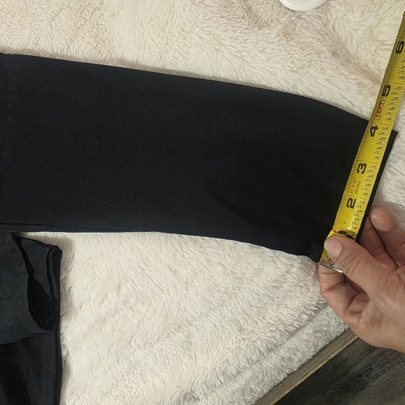 XiRENA Black Long Sleeve Women's Tee, Oversize - Picture 8 of 8